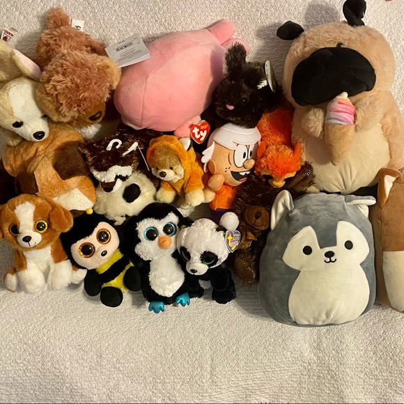 Ty Other - 18 Stuffed Animals Bundle includes Ty, Squishmall.